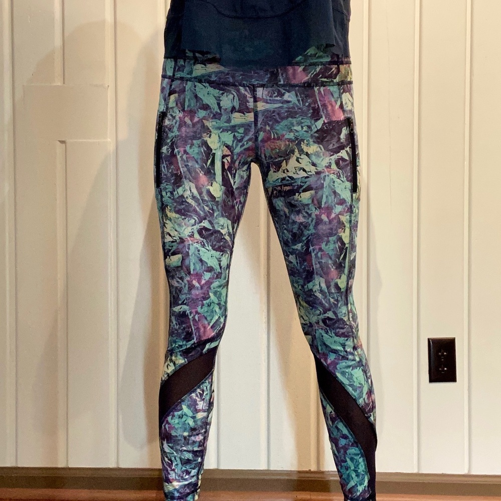 NWOT  LULULEMON LEGGINGS Sz 6 - Picture 4 of 6